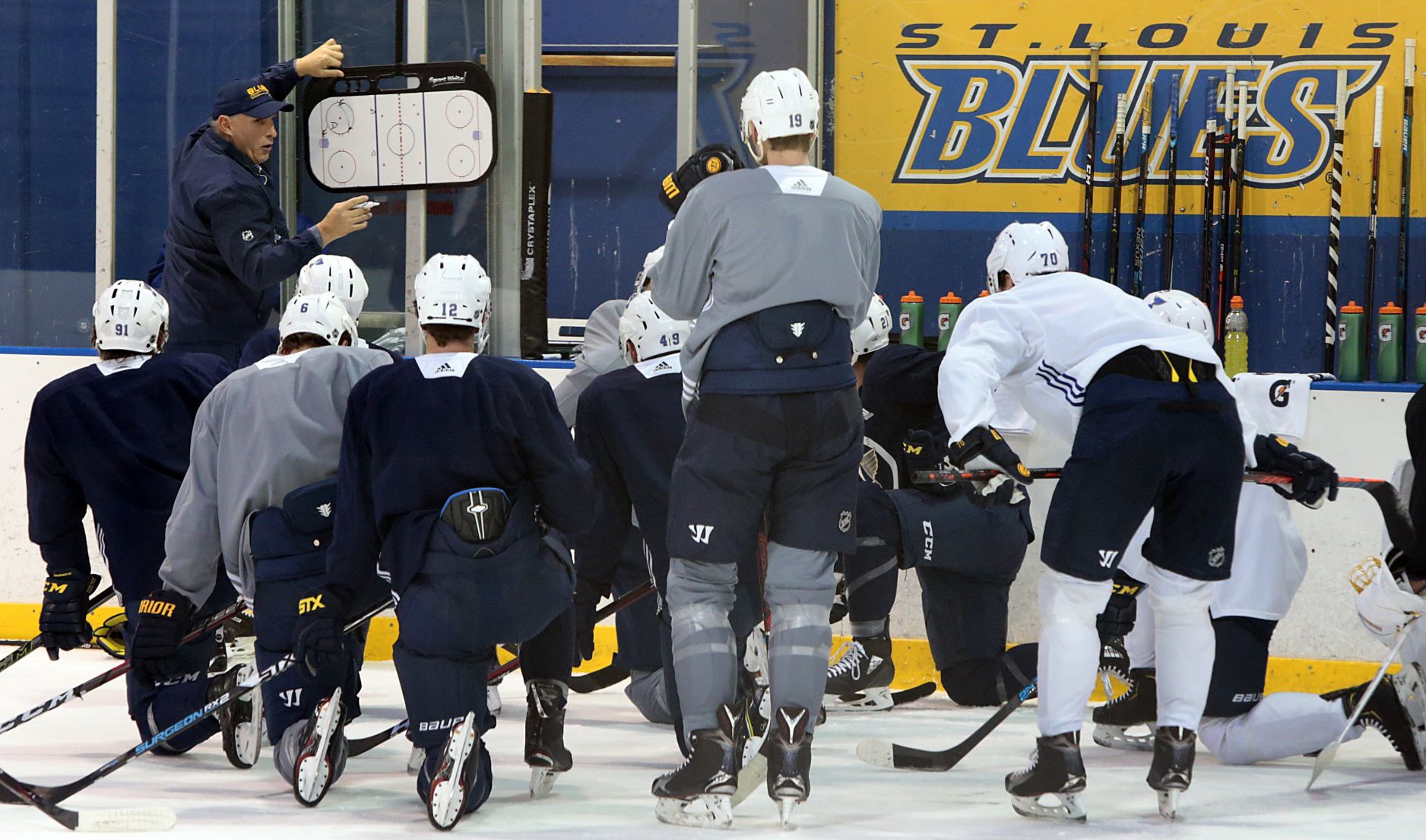 Berube named Blues' interim head coach
